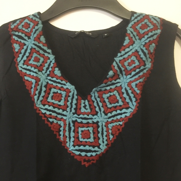 💫Melange Embroidered Kurta - Picture 4 of 10